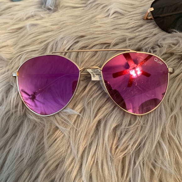 Quay Australia Accessories - Quay Dragonfly sunnies. NWT